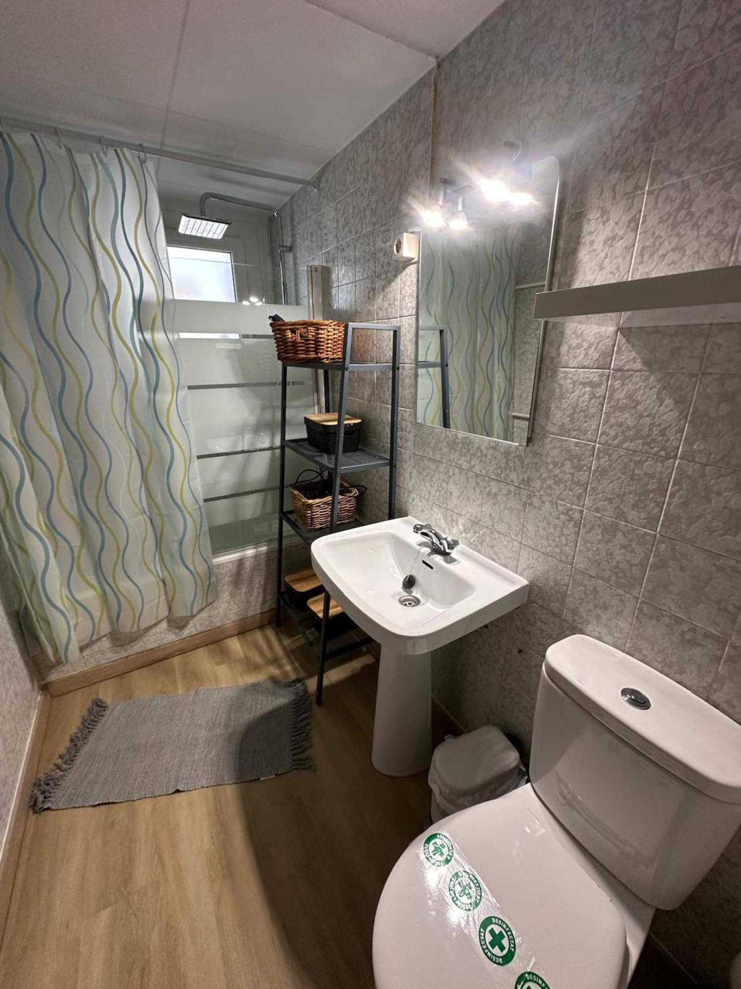 Casa Cerca De La Playa Con Piscina Comunitaria Av-51 * Roses
